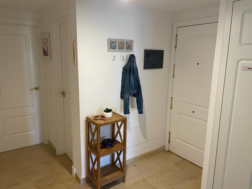 Beach Apartment In La Duquesa Marina Castillo de Sabinillas Luaran gambar