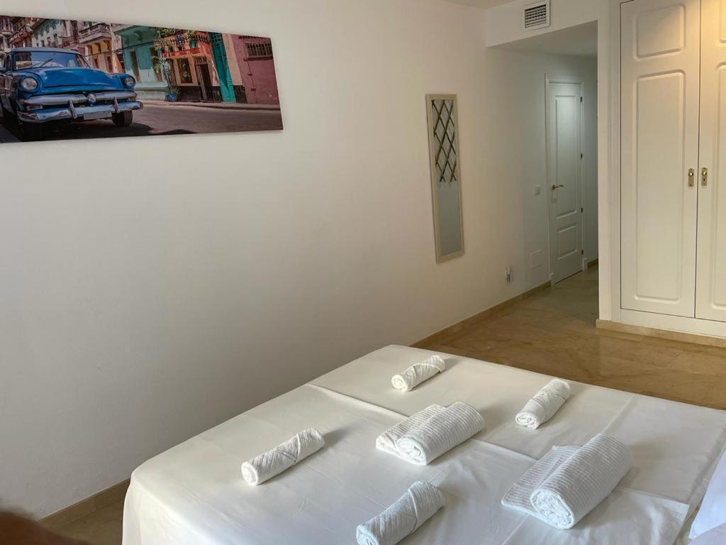 Beach Apartment In La Duquesa Marina Castillo de Sabinillas Luaran gambar
