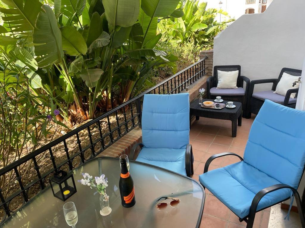 Beach Apartment In La Duquesa Marina Castillo de Sabinillas Luaran gambar
